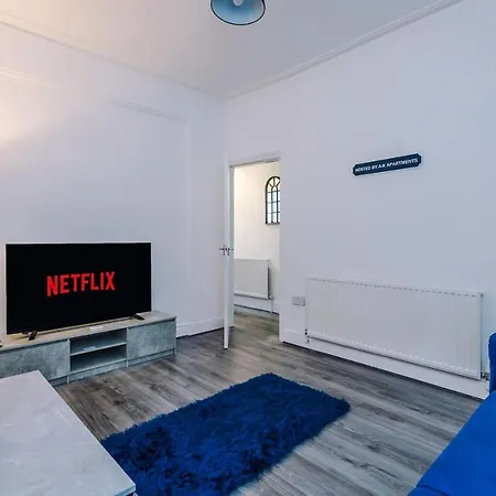 Spacious House Near City Centre -Sleeps 8 - Parking Liverpool Exterior photo