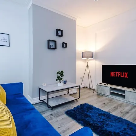 Spacious House Near City Centre -Sleeps 8 - Parking Liverpool Exterior photo