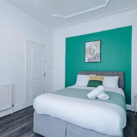 Spacious House Near City Centre -Sleeps 8 - Parking Liverpool Exterior photo