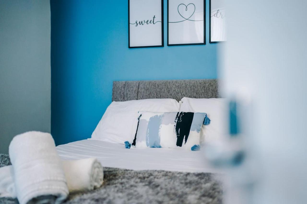Spacious House Near Centre -sleeps 8 - Parking Liverpool